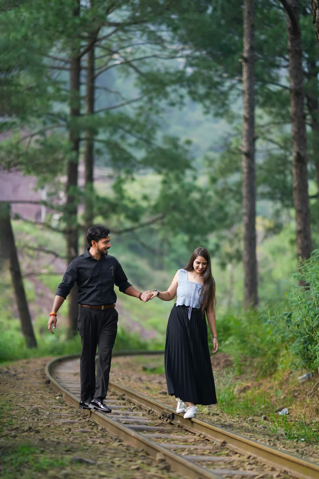 Sunny &amp; Kanika photo 8
